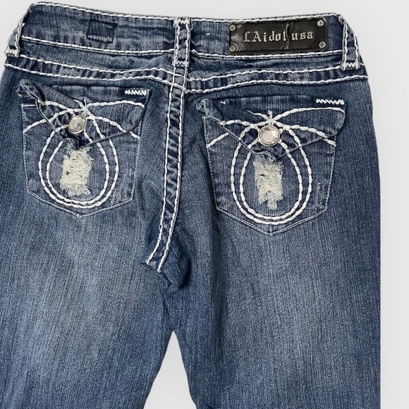 L.A. Idol distressed low rise bootcut jeans with contrast stitching - Picture 6 of 7